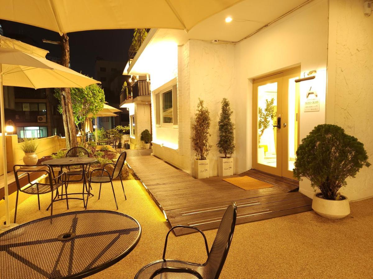 Oyo Myeongdong 5 Lodge Seul Exterior foto